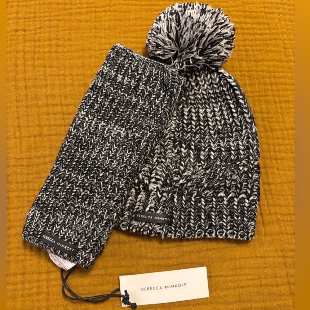 Rebecca Minkoff Beanie and Arm Warmer Set Marled Knit Black‎ White One Size